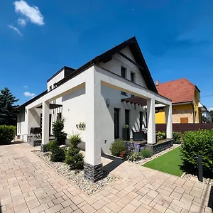  Apartment True Gem At The Airport Hungary